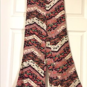 🎀Floral Chevron palazzo pants🎀